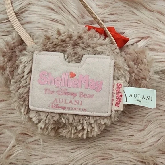 ❤️ Disney Aulani limited edition Shellie May plush ID holder - Picture 4 of 6
